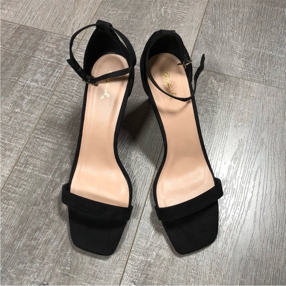 Qupid Women’s Heels Size 10 Color Black - Picture 2 of 7